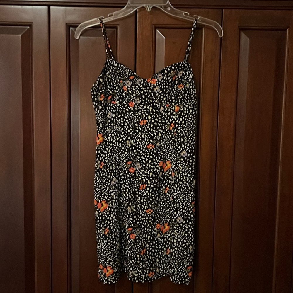 Young Lady short dress urban outfitters